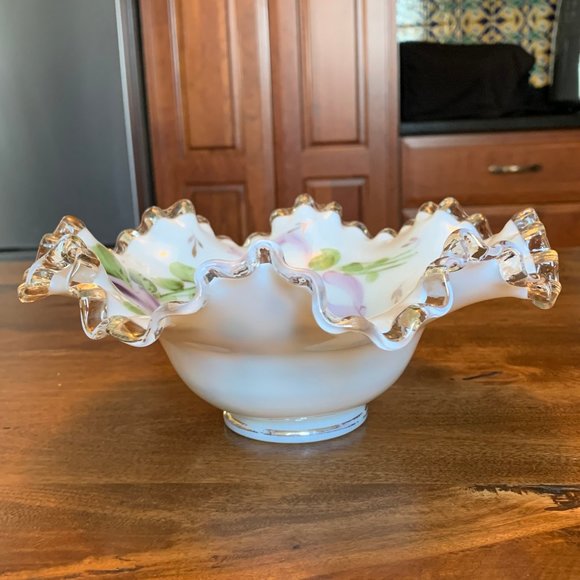 Vintage Fenton Silver Crest Crimped Edge Bowl Hand Painted with Charleton Design - Picture 3 of 11